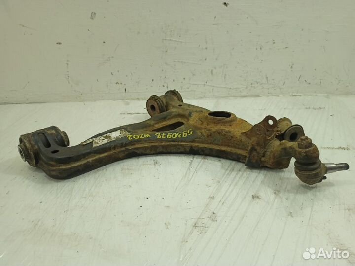 Рычаг передний правый нижний