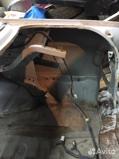 Крыло заднее правое Ниссан sunny