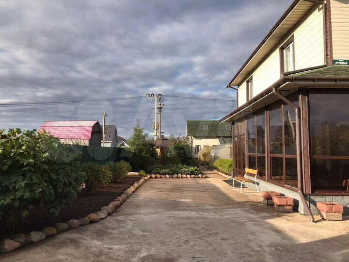 Дом 180 м² на участке 9 сот.