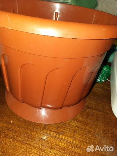 Горшки б/у для цветов