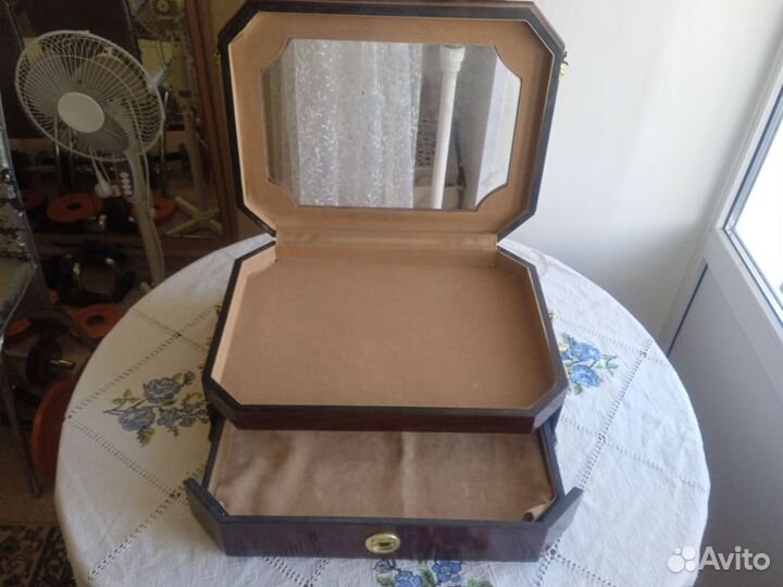 Ларец для столовых приборов