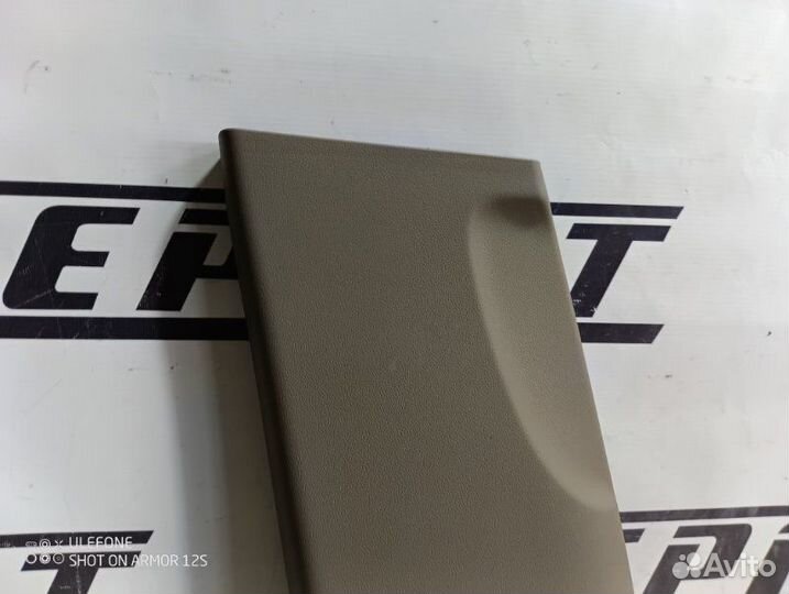 Обшивка центральной стойки левая Audi A4 Allroad