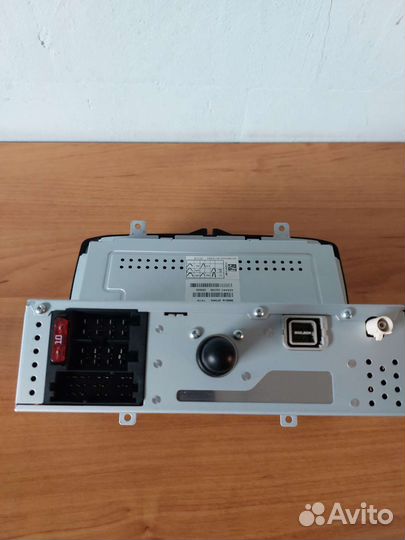 Магнитола (шгу) от Лада Веста