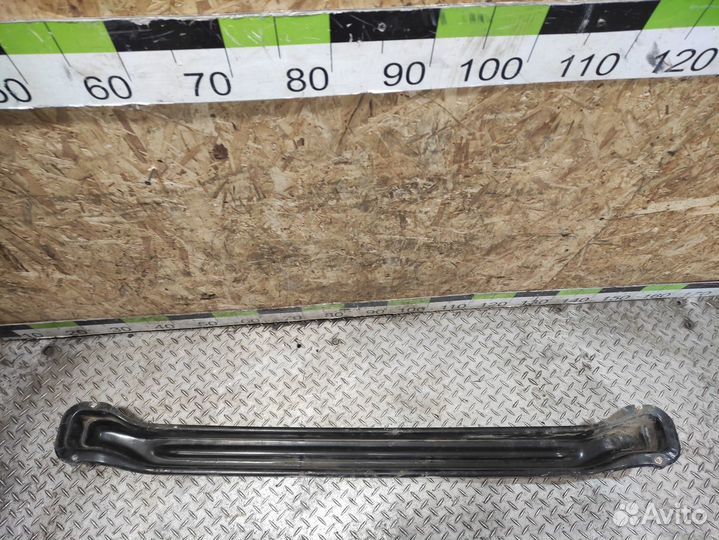 Усилитель бампера заднего Volkswagen Polo 1994-199