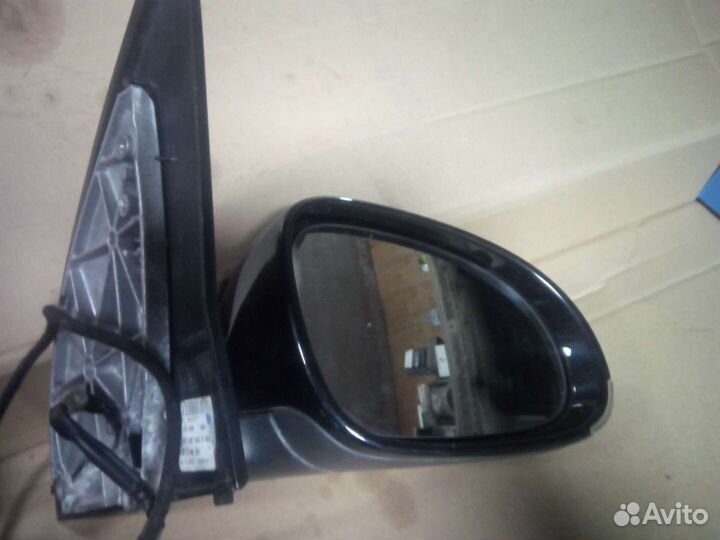 Правое зеркало Vw Golf V