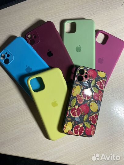 Чехлы на телефон iPhone 11