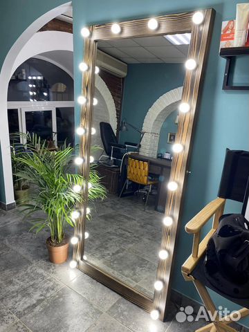 Зеркало с подсветкой в полный рост