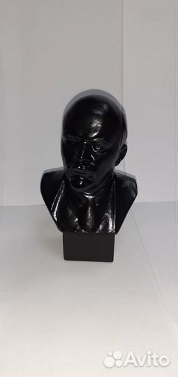 Статуэтка бюст В.И. Ленина. СССР. Металл