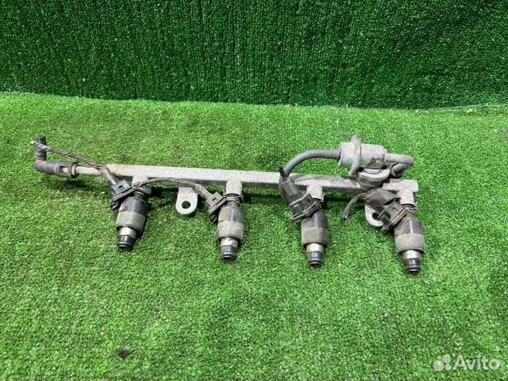 Топливная рейка Daewoo Nexia седан 1.5 2007