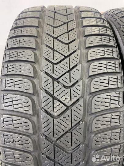 Pirelli Winter Sottozero 3 215/45 R17