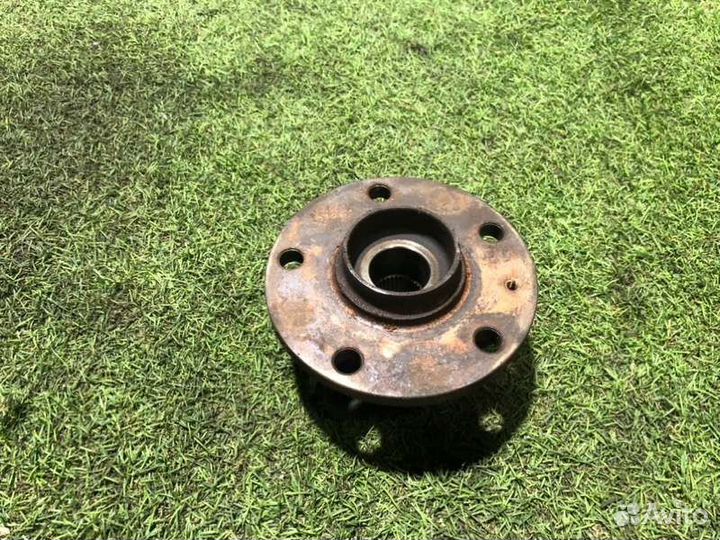 Ступица передняя Volkswagen Jetta VI 1.6 cwva 2016