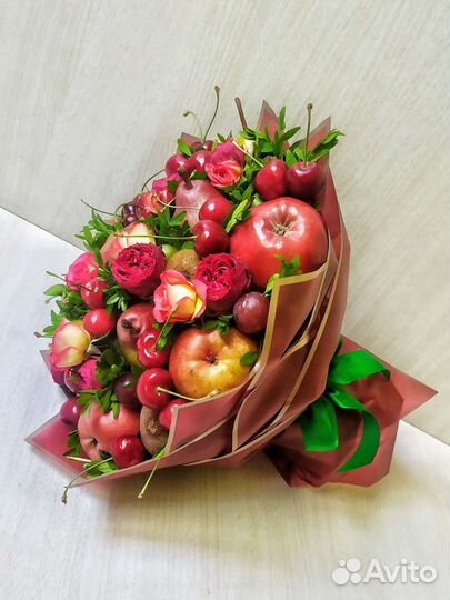 Букет из фруктов подарок цветы доставка