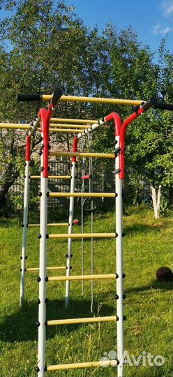 Детская спортивная игровая уличная площадка