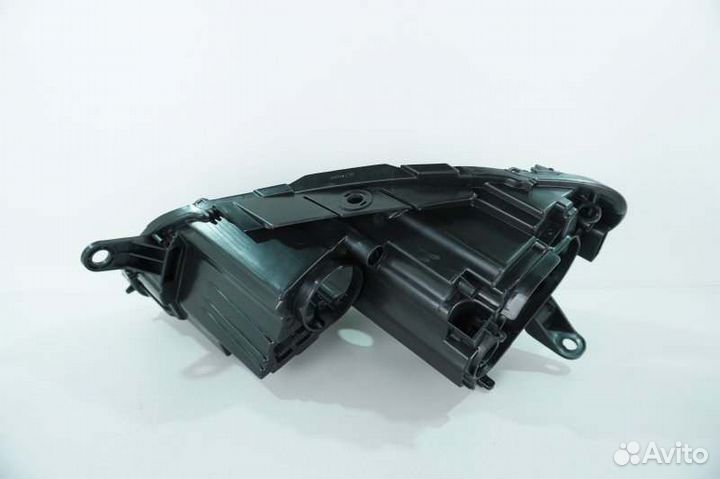 Корпус фары правый Volkswagen Passat B7 2011-2015