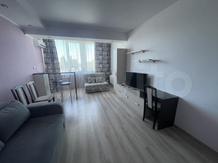 1-к. квартира, 53 м², 2/10 эт.