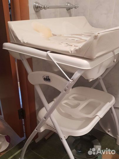 Пеленальный столик CAM с ванночкой на подставке
