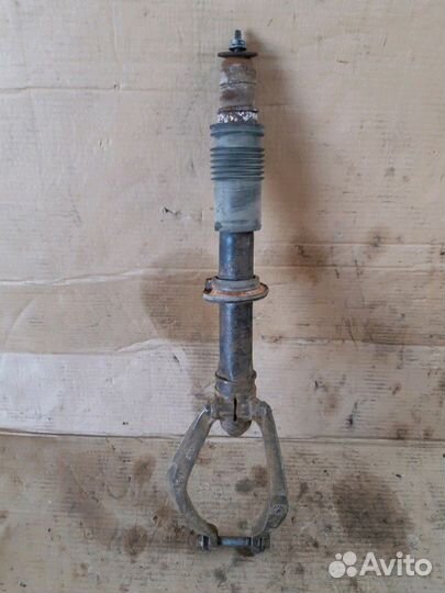 Амортизатор передний Волга Сайбер