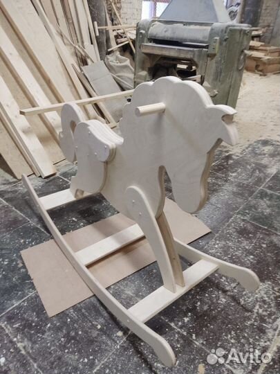Лошадка качалка деревянная
