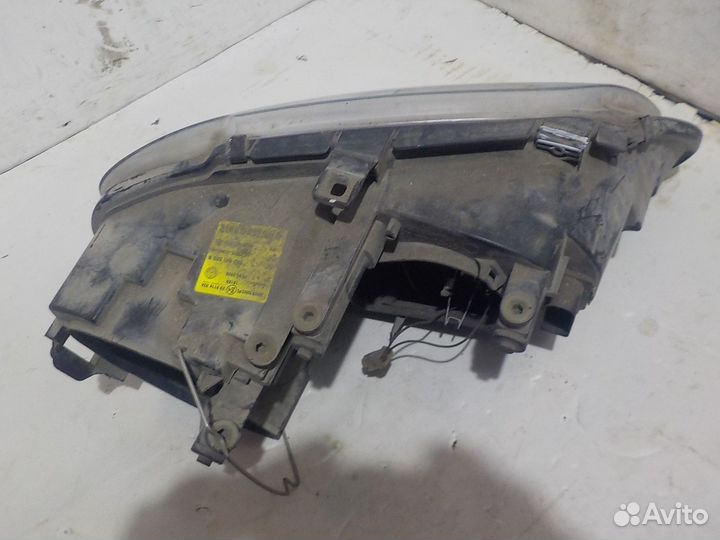 Фара левая Volkswagen touran