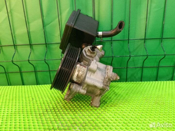 Насос гидроусилителя Mercedes-Benz S W220 M112