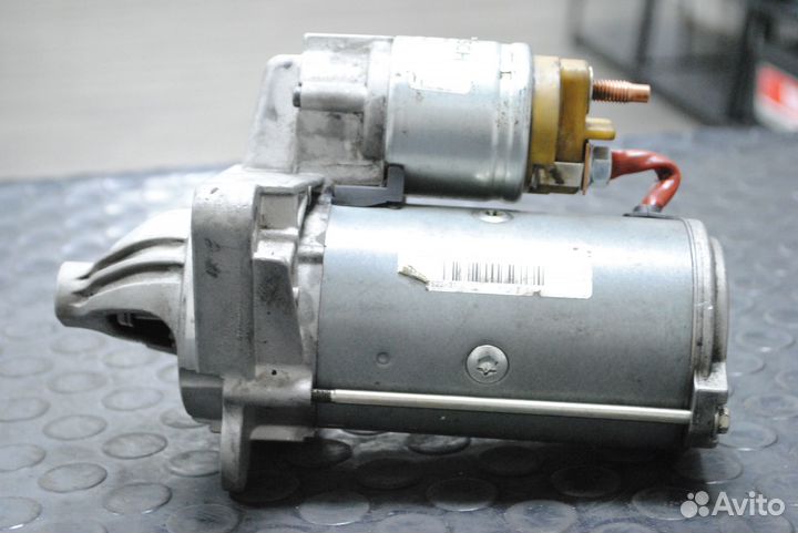 Стартер Renault Trafic, Laguna, Megane 2.0 dCi б/у