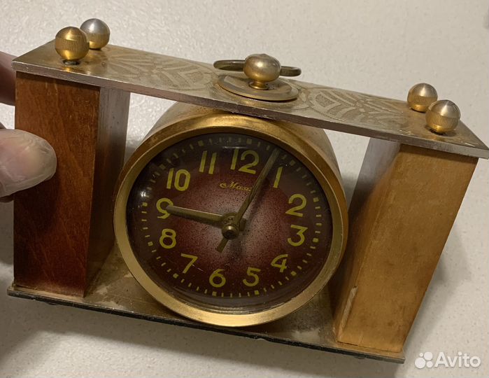 Настольные часы Маяк