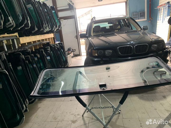 Лобовое стекло на Бмв х5 е53 Bmw x5 e53