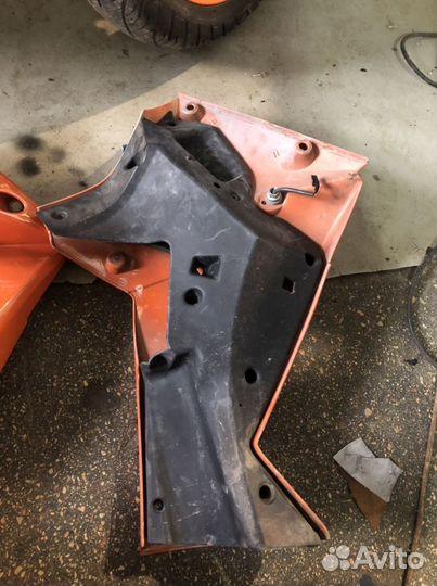 Ktm 950 adventure боковой пластик