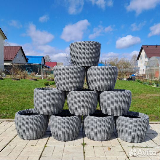 Кашпо из ротанга