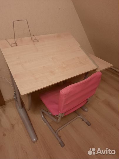 Стол и стул Дэми