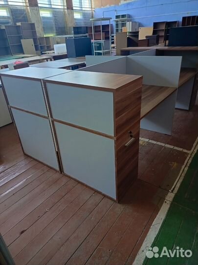 Стол на 4 рабочих места