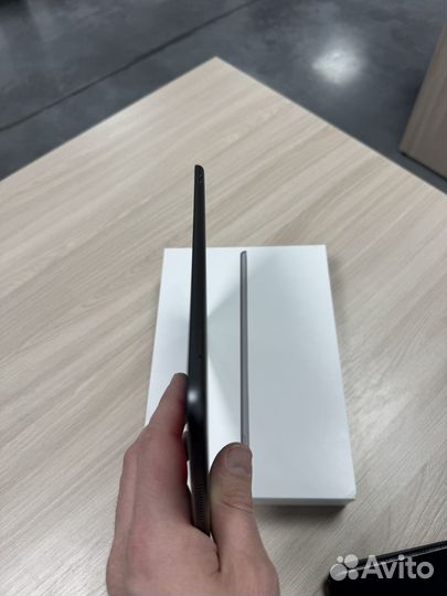 iPad (8-го поколения) Wi-Fi + Cellular 128 гб