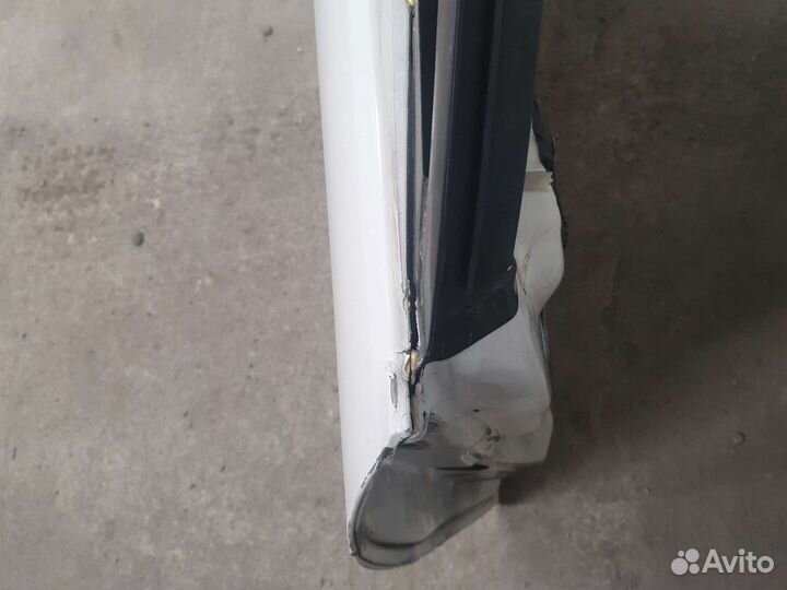 Дверь от Toyota carina st190