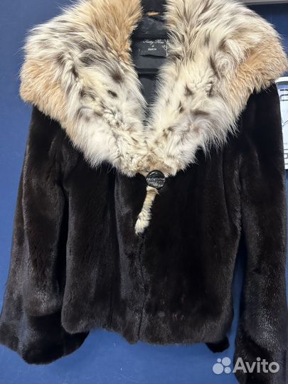 Шуба норковая с капюшоном из рыси