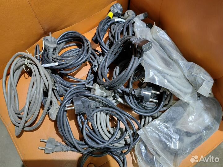 Сетевой кабель с вилкой