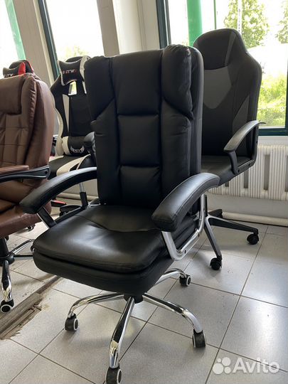 Офисное кресло новое