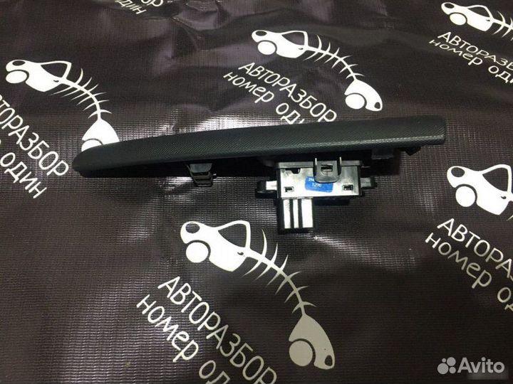 Кнопка стеклоподъемника Nissan Note E11