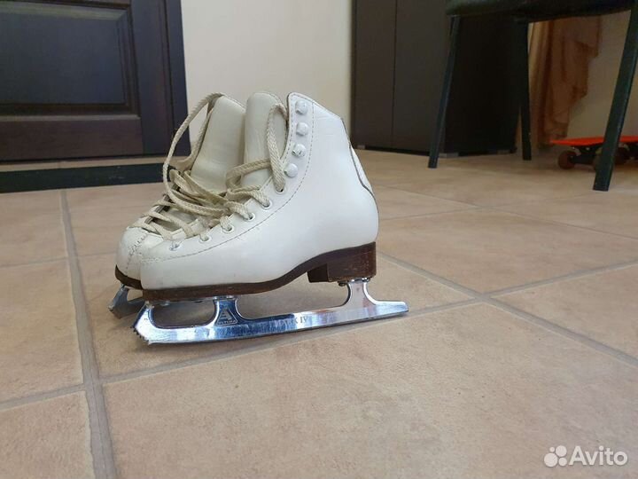 Коньки Wifa детские профессиональные