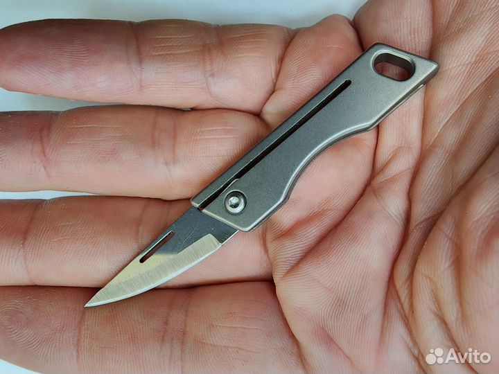 Нож из титанового сплава (наключник)
