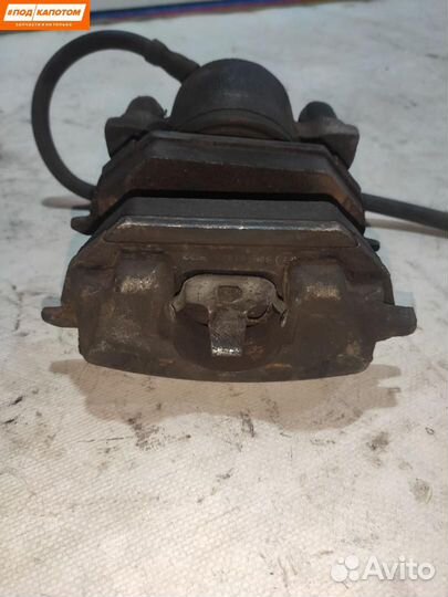 Суппорт тормозной передний левый Volkswagen Golf 5