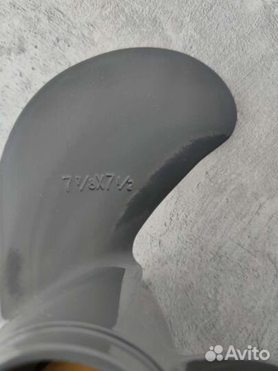 Винт на лодочный мотор Honda 5