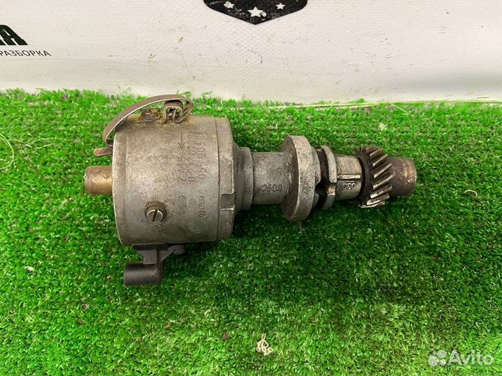 Распределитель зажигания Volkswagen Golf