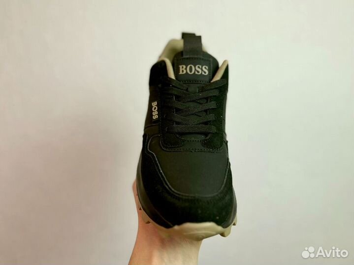Кроссовки Boss удобные