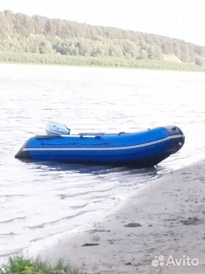 Лодка надувная с мотором