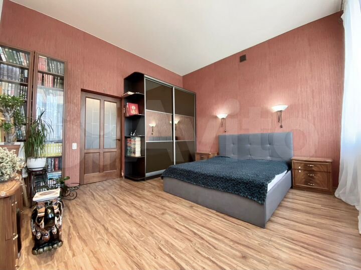 3-к. квартира, 82 м², 2/4 эт.