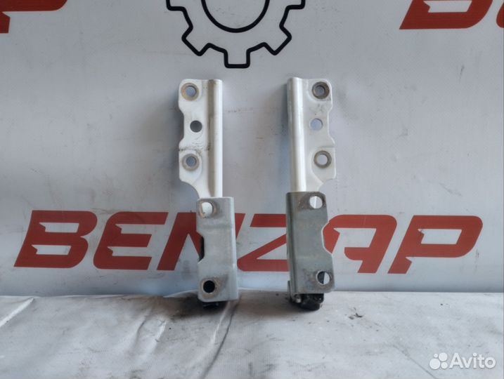 Петли капота Митсубиси Лансер 9