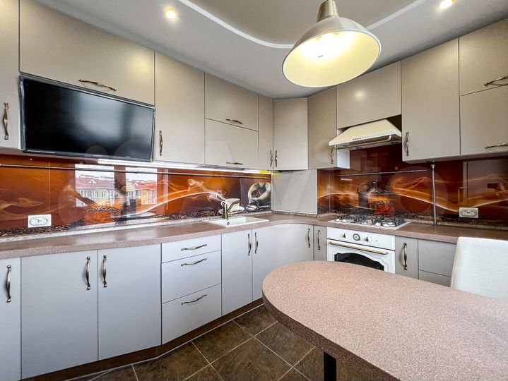 2-к. квартира, 54,1 м², 3/3 эт.