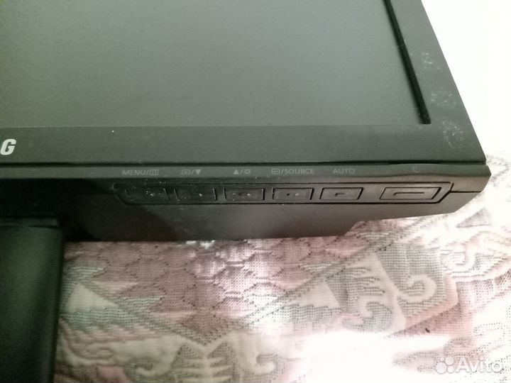 Монитор Samsung