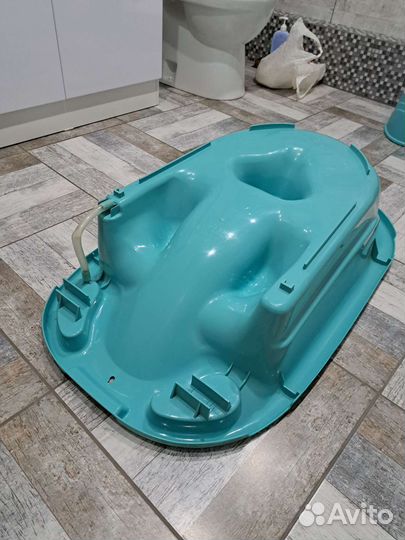 Ванночка для купания с горкой детская