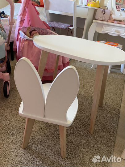 Стол со стульчиком